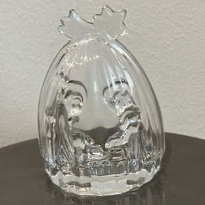 EvitA Crystal nativity Holy Family Nativity scene